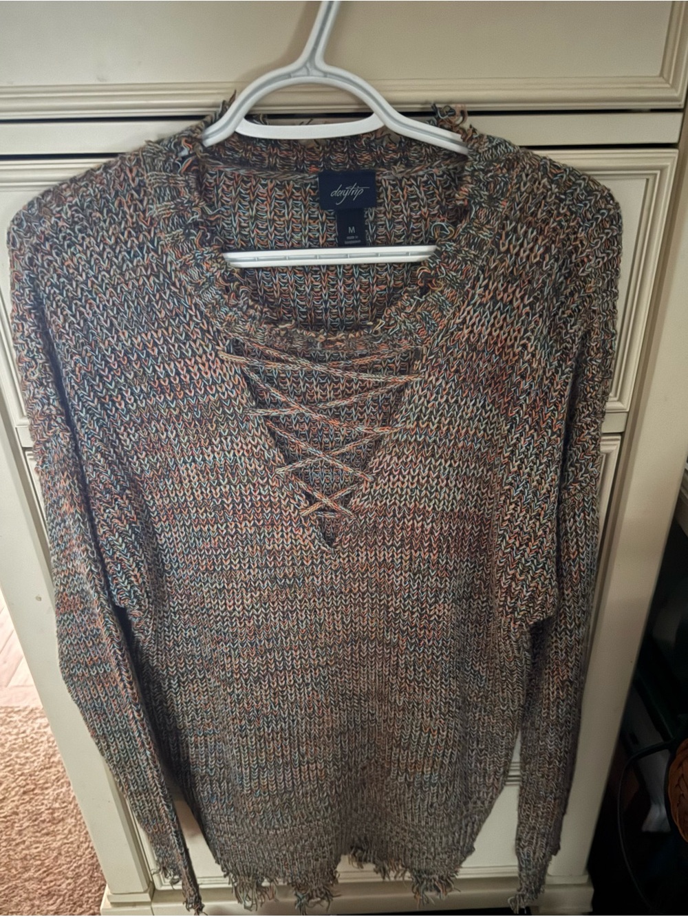 Daytrip Buckle Women’s M Multicolor Distressed Lace-Up V-Neck Boho Sweater
